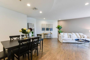 Lavish Living Lux Marina Views